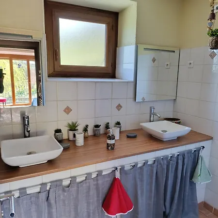 Holiday home Agnes & J-pierre En Etage Evasion Option *