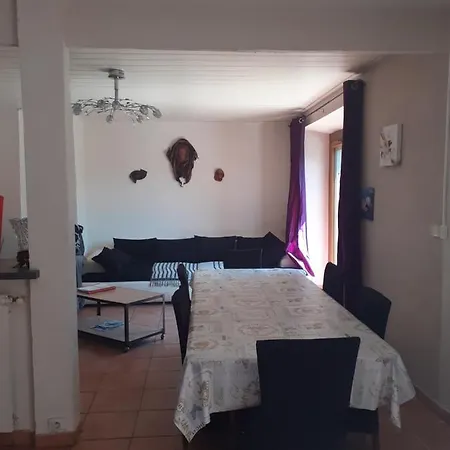 A L'etage Holiday home