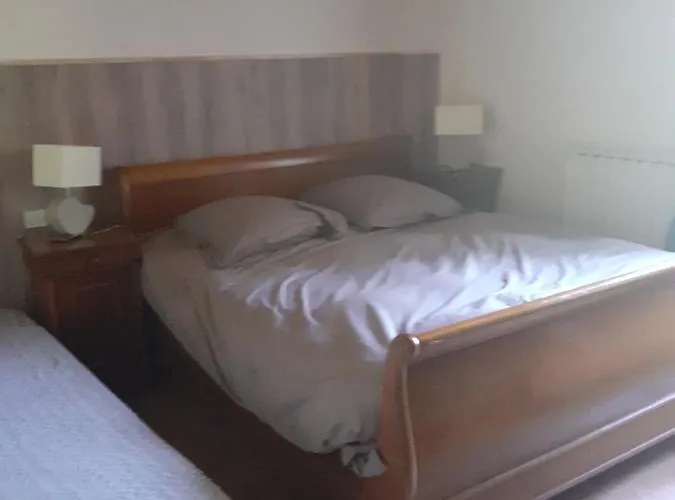Feriehus A L'etage, Bubul En Supplement Pierre-Chatel