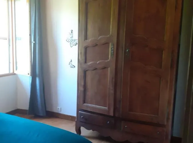 Feriehus A L'etage, Bubul En Supplement Pierre-Chatel