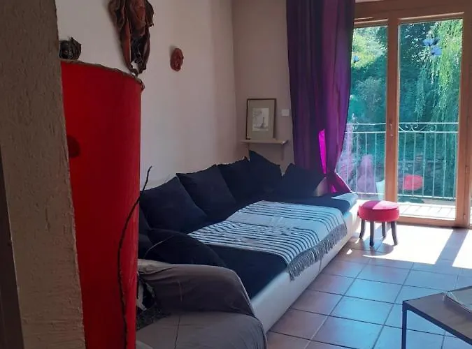 Feriehus A L'etage, Bubul En Supplement Pierre-Chatel